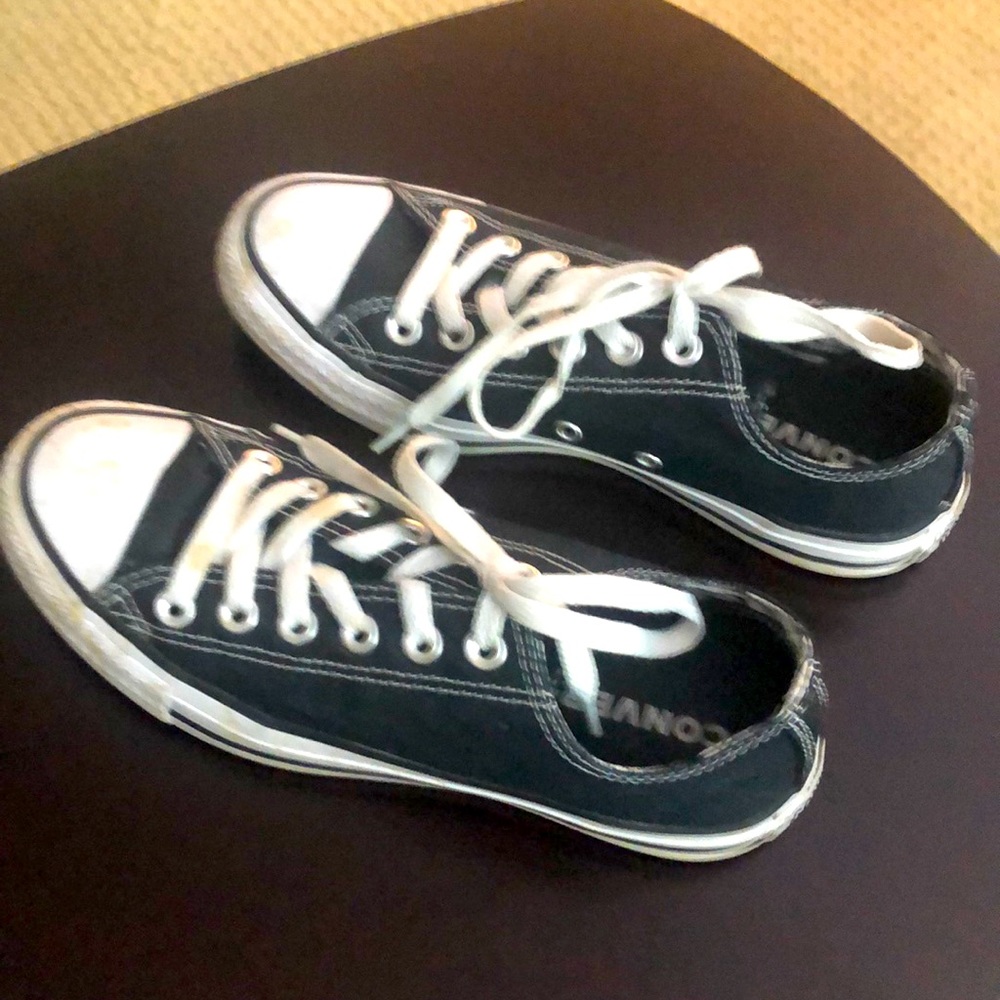 Converse Lo Top Womans shoes Size 8